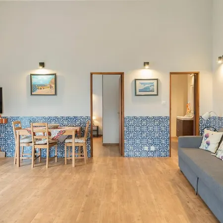 Casa Curva Do Rio Melres